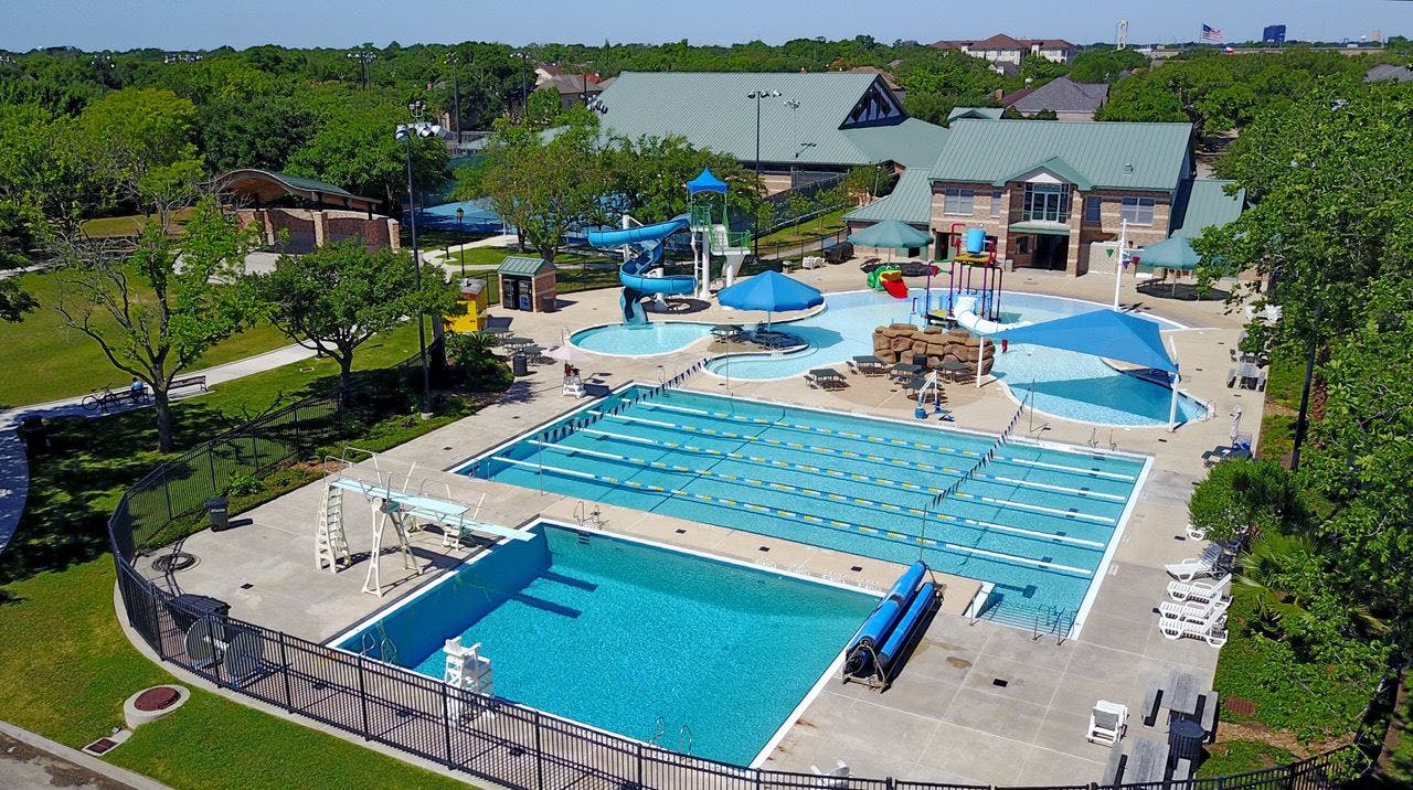 Evergreen and Elaine Wood Therapy Pool Complex