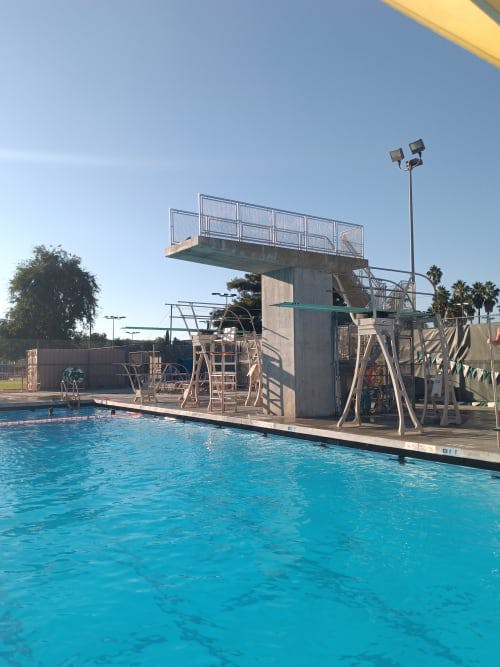 Van Nuys Sherman Oaks Swimming Pool