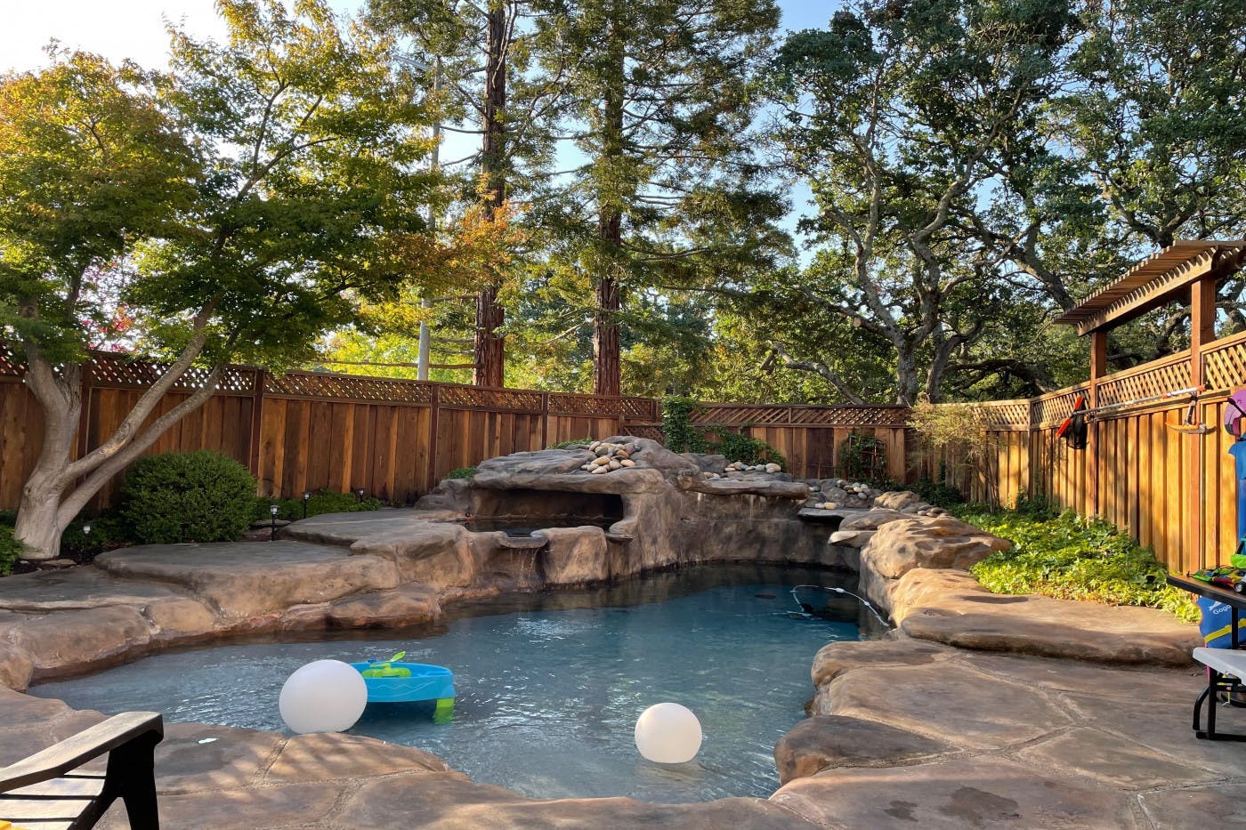 Beautiful Grotto Pool Perfect for Families!