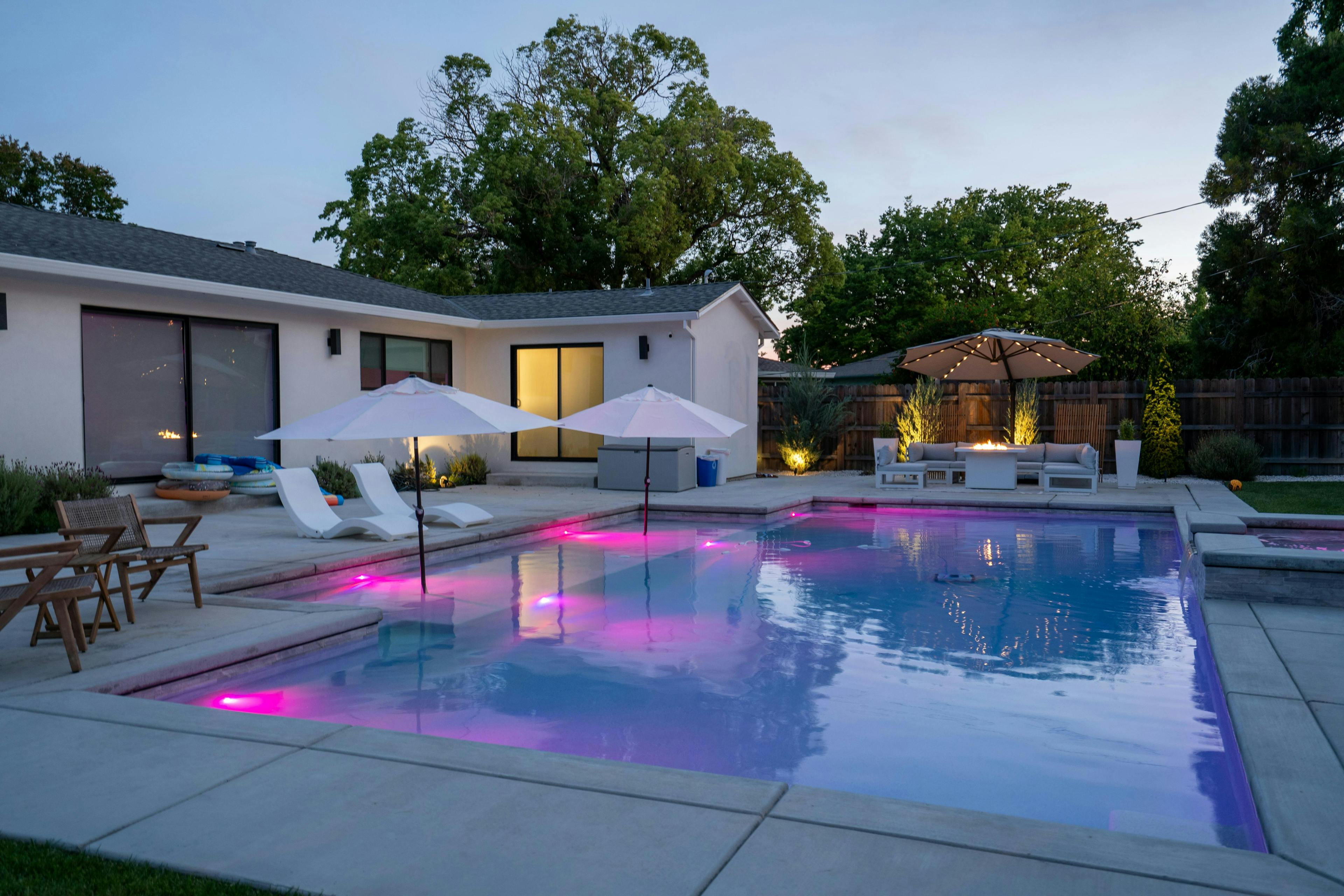 😍 Luxury Heated Pool and Spa 😍