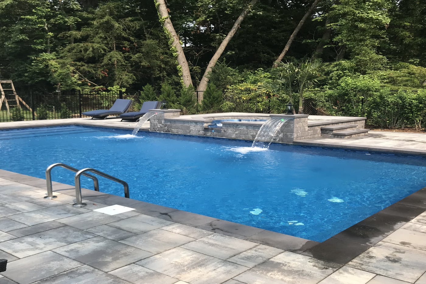 Very Private Pool & Hot Tub (family Friendly - No Parties)