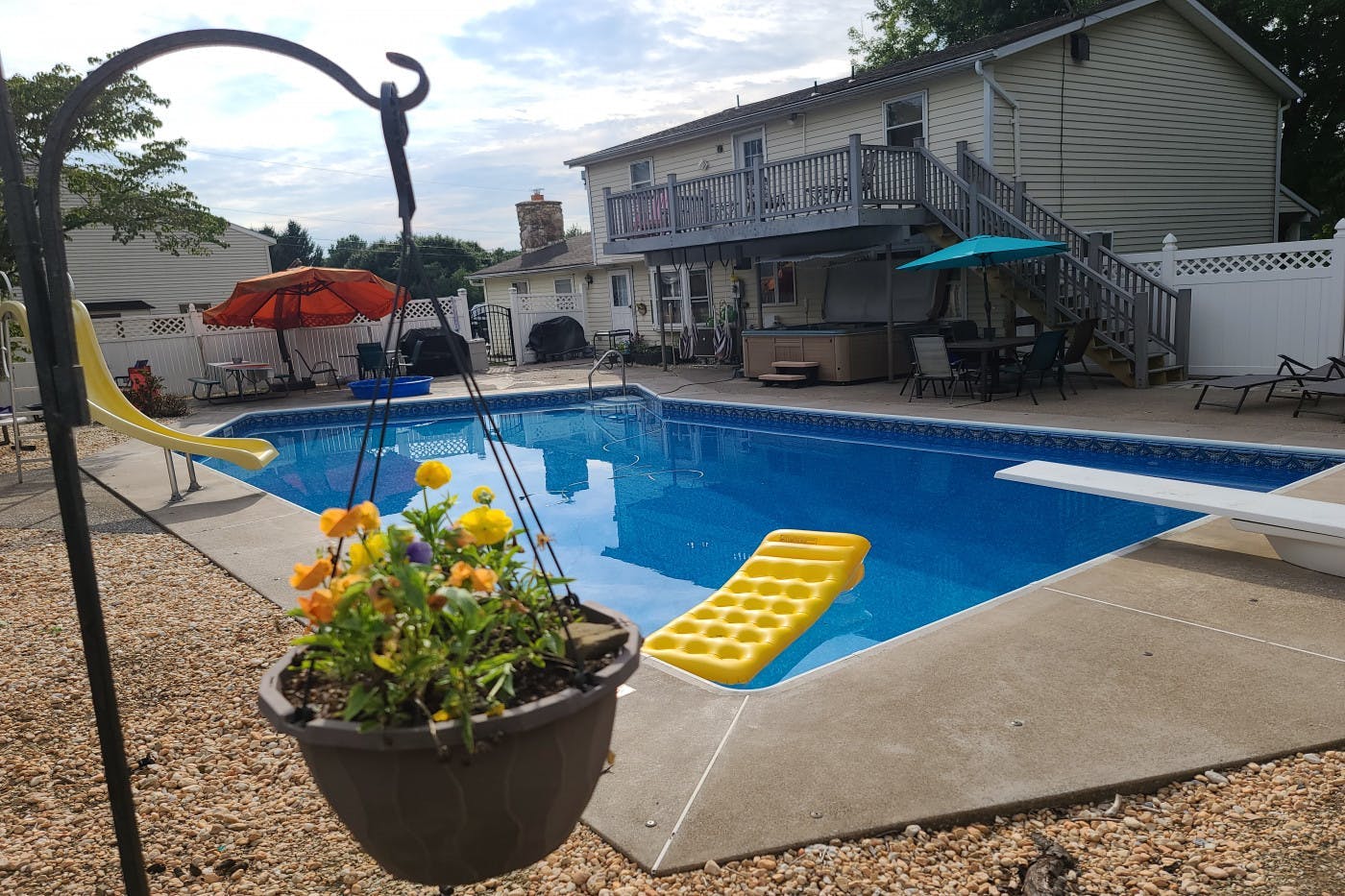 Large, Private Pool ☀️ Plenty of space and great for parties 🎉