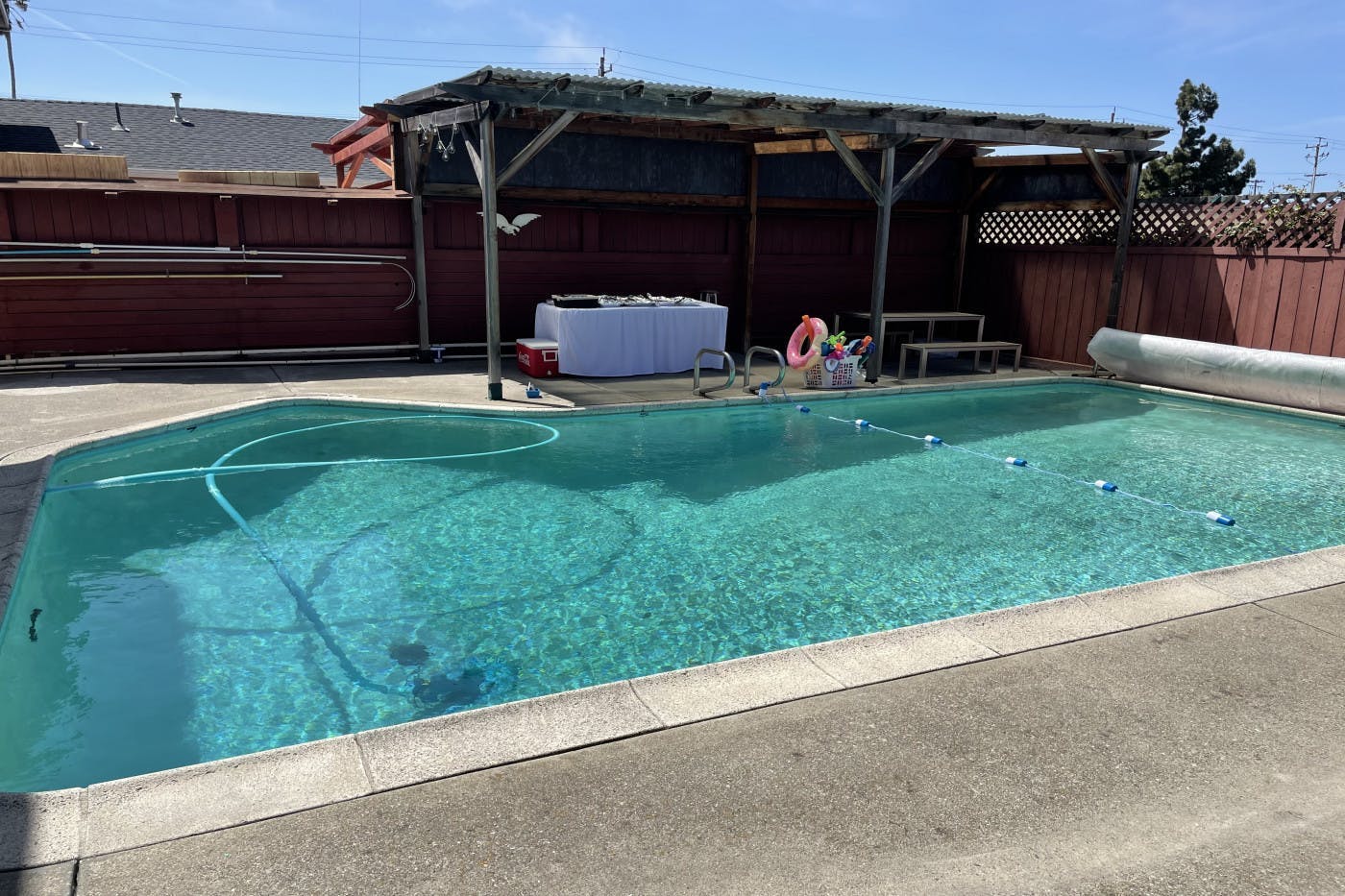 Heated Pool (3ft - 7 ft) with Picnic Table