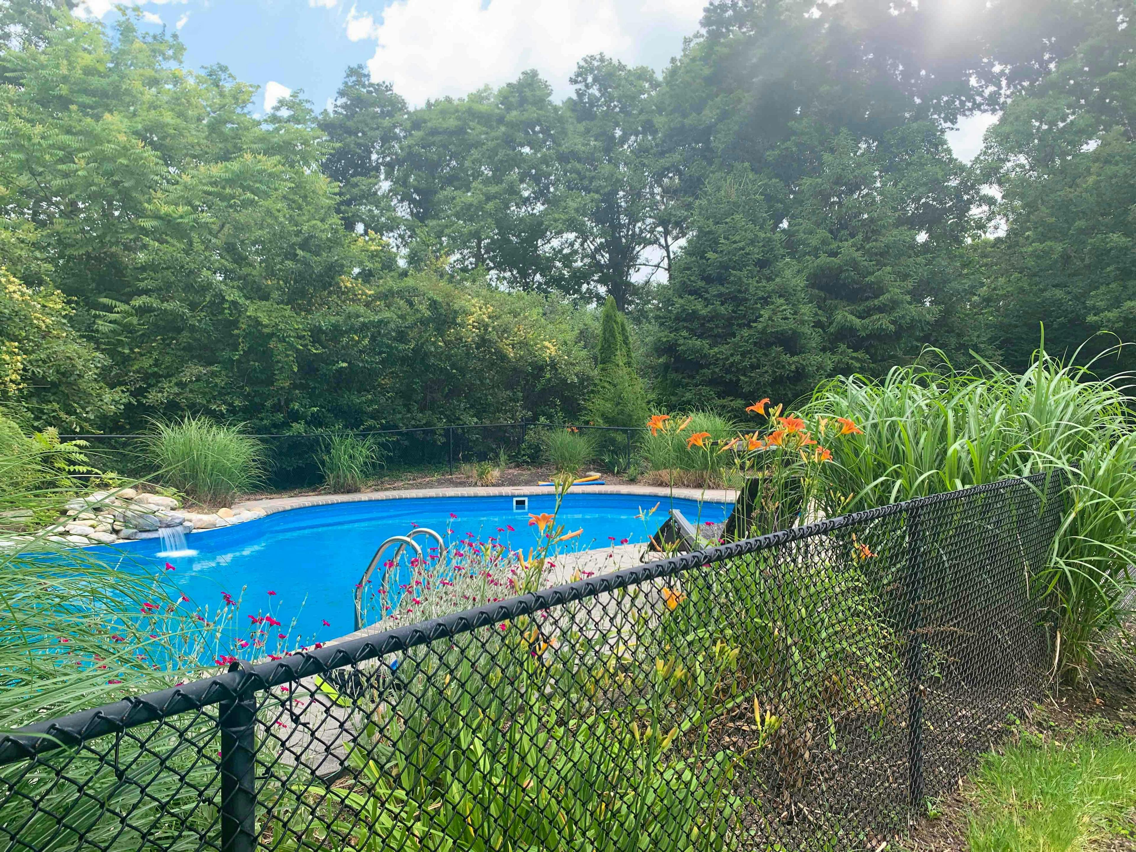 Private Backyard Pool + Hot Tub | Come to Relax!