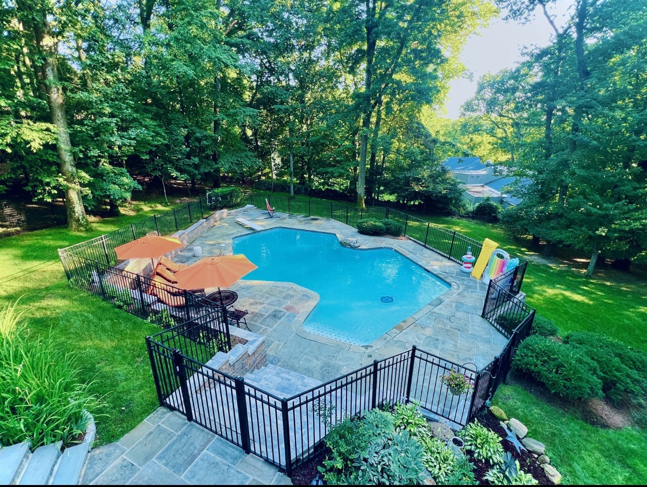 🏊 Dive into Fun in Scarsdale! 🌞