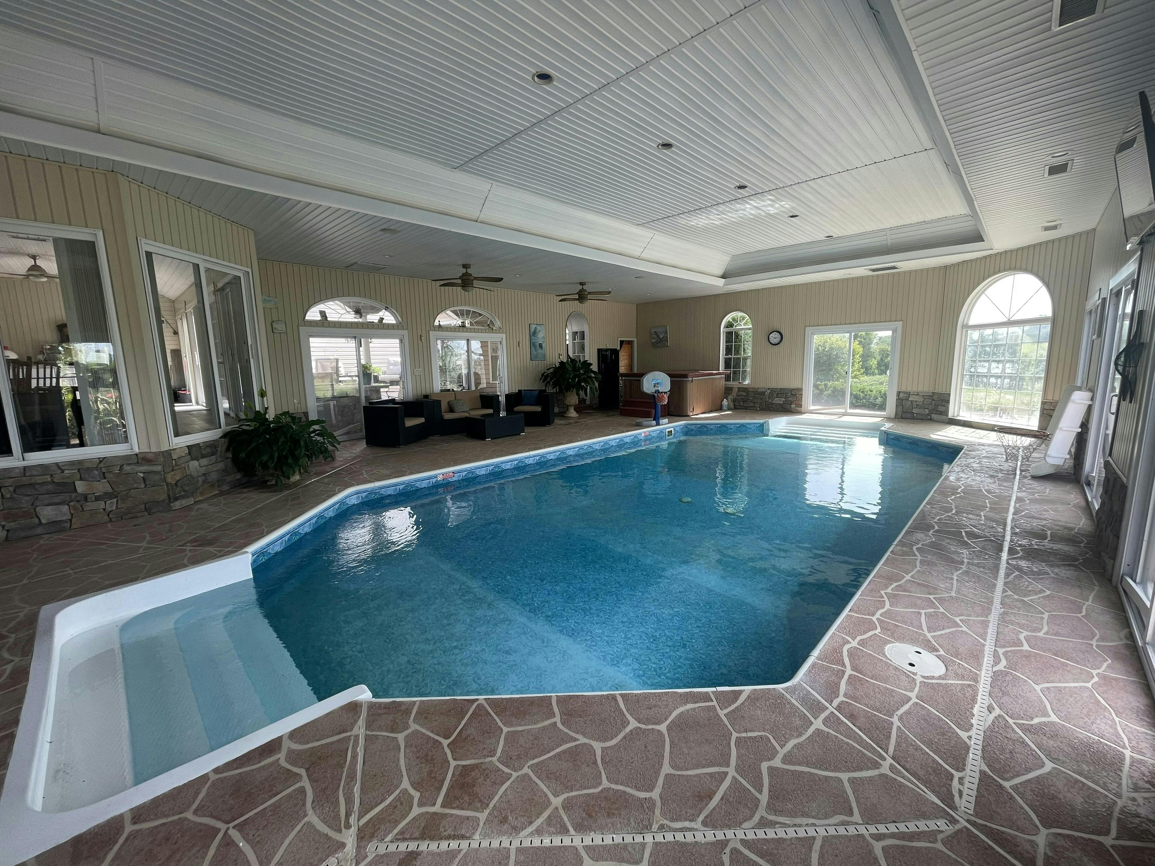 Indoor Heated Pool & Party Combo